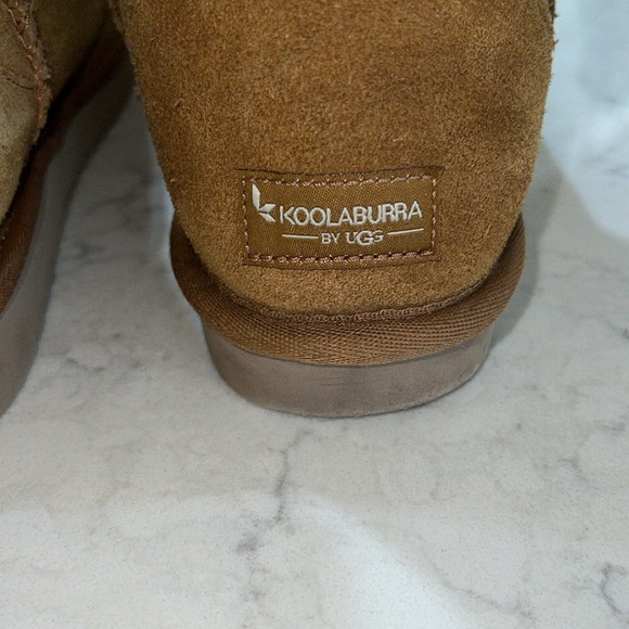 Koolaburra by UGG‎ tan boots. Size 10 - Picture 9 of 10